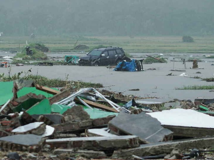 indonesia-hit-by-tsunami-after-krakatoa-volcano-eruption-news-and-updates ਜਵਾਲਾਮੁਖੀ ਤੇ ਸੁਨਾਮੀ ਦਾ ਕਹਿਰ, ਮੌਤਾਂ ਦਾ ਅੰਕੜਾ 222 ’ਤੇ ਪੁੱਜਾ