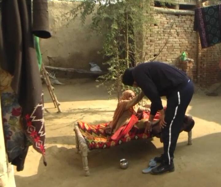 ਆਪਣੇ ਕਈ ਗੀਤਾਂ ਤੇ ਵਿਵਾਦਾਂ ਕਾਰਨ ਚਰਚਾ 'ਚ ਰਹਿਣ ਵਾਲੇ ਸ਼ੁਭਦੀਪ ਸਿੰਘ ਜ਼ਿਲ੍ਹਾ ਮਾਨਸਾ ਦੇ ਪਿੰਡ ਮੂਸਾ ਦਾ ਵਾਸੀ ਹੈ ਅਤੇ ਹੁਣ ਉਹ ਚੋਣ ਮੈਦਾਨ ਵਿੱਚ ਨਿੱਤਰ ਕੇ ਪ੍ਰਚਾਰ ਕਰ ਰਿਹਾ ਹੈ।