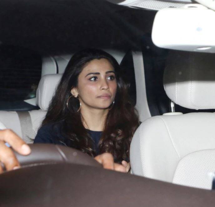 ਸਲਮਾਨ ਦੇ ਨਾਲ ਫ਼ਿਲਮਾਂ ‘ਚ ਨਜ਼ਰ ਆ ਚੁੱਕੀ ਡੇਜ਼ੀ ਸ਼ਾਹ ਵੀ ਇਸ ਮੌਕੇ ਮੌਜੂਦ ਸੀ। ਡੈਜ਼ੀ ਨੇ ਹਾਲ ਹੀ ‘ਚ ਸਲਮਾਨ ਦੇ ਨਾਲ ‘ਰੇਸ-3’ ‘ਚ ਕੰਮ ਕੀਤਾ ਹੈ।