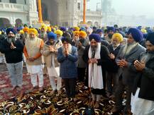 ਸ਼੍ਰੀ ਹਰਿਮੰਦਰ ਸਾਹਿਬ ਵਿਖੇ ਛੋਟੇ ਸਾਹਿਬਜ਼ਾਦਿਆਂ ਤੇ ਮਾਤਾ ਗੁਜਰੀ ਨੂੰ ਸਿਜਦਾ