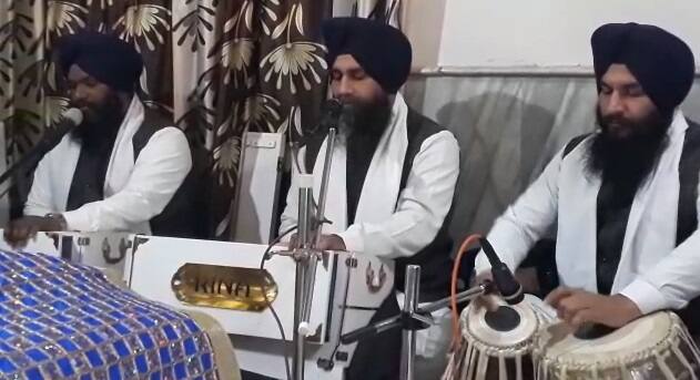 ਇਸ ਮੌਕੇ ਭਾਈ ਮਨਿੰਦਰ ਸਿੰਘ ਜਥੇ ਵੱਲੋਂ ਸ਼ਬਦ ਕੀਰਤਨ ਕੀਤਾ ਗਿਆ।