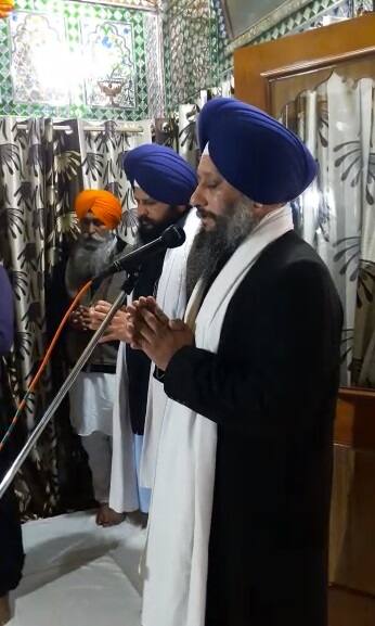 ਦੋਵੇ ਸਥਾਨਾਂ ’ਤੇ ਭਾਈ ਗੁਰਚਰਨ ਸਿੰਘ ਅਰਦਾਸੀਏ ਸਿੰਘ ਵੱਲੋਂ ਅਰਦਾਸ ਕੀਤੀ ਗਈ।