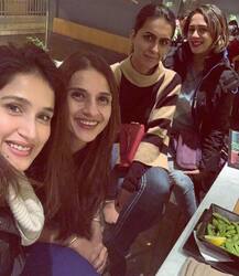 ਯੁਵਰਾਜ ਤੇ ਜ਼ਹੀਰ ਨੇ ਦੋਸਤਾਂ ਨਾਲ ਇੰਝ ਬਿਤਾਈਆਂ ਛੁੱਟੀਆਂ, ਵੇਖੋ ਤਸਵੀਰਾਂ