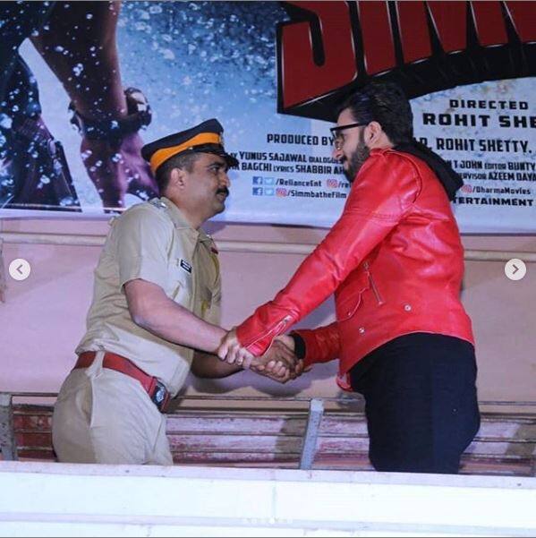 ਫ਼ਿਲਮ `ਚ ਰਣਵੀਰ ਅਤੇ ਸਾਰਾ ਦੇ ਨਾਲ ਅਕਸ਼ੈ ਕੁਮਾਰ ਅਤੇ ਅਜੈ ਦੇਵਗਨ ਗੇਸਟ ਅਪੀਅਰੈਂਸ `ਚ ਨਜ਼ਰ ਆਏ ਹਨ।