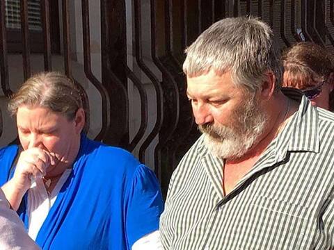 10 ਸਾਲਾ ਕੁੜੀ ਦੀ ਅਚਾਨਕ ਮੌਤ, ਮਾਪੇ ਦੇ ਰਹੇ ਕਿਸੇ ਨੂੰ ‘ਕਿਸ’ ਨਾ ਕਰਨ ਦੀ ਸਲਾਹ 10 ਸਾਲਾ ਕੁੜੀ ਦੀ ਅਚਾਨਕ ਮੌਤ, ਮਾਪੇ ਦੇ ਰਹੇ ਕਿਸੇ ਨੂੰ ‘ਕਿਸ’ ਨਾ ਕਰਨ ਦੀ ਸਲਾਹ