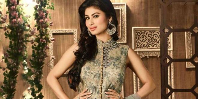 Mouni Roy's dance on 'Ankh Lad Jave' is HOT ਮੌਨੀ ਰਾਏ ਦਾ ਸਲਮਾਨ ਦੀ ਫ਼ਿਲਮ ਦੇ ਗਾਣੇ ‘ਤੇ ਜ਼ਬਰਦਸਤ ਡਾਂਸ