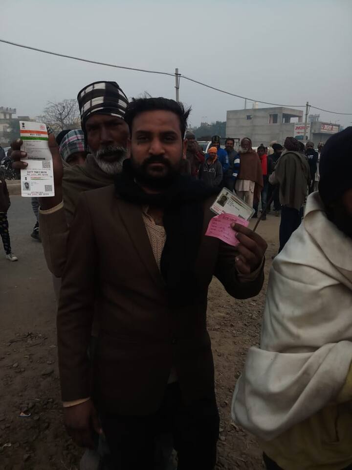 ਅੰਮ੍ਰਿਤਸਰ: ਅੰਮ੍ਰਿਤਸਰ ਜ਼ਿਲ੍ਹੇ ਵਿੱਚ ਅਮਨ ਸ਼ਾਂਤੀ ਨਾਲ ਵੋਟਿੰਗ ਸ਼ੁਰੂ ਹੋਈ।