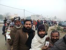 ਕੜਾਕੇ ਦੀ ਠੰਢ ਦੇ ਬਾਵਜੂਦ ਵੱਡੇ ਪੱਧਰ ’ਤੇ ਵੋਟਿੰਗ ਸ਼ੁਰੂ