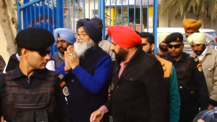 ਉਨ੍ਹਾਂ ਕਿਹਾ ਕਿ ਅੱਜ ਦੇ ਮਾਹੌਲ ’ਚ ਲੋਕਾਂ ਨਾਲ ਧੱਕੇਸ਼ਾਹੀ ਹੋ ਰਹੀ ਹੈ। 