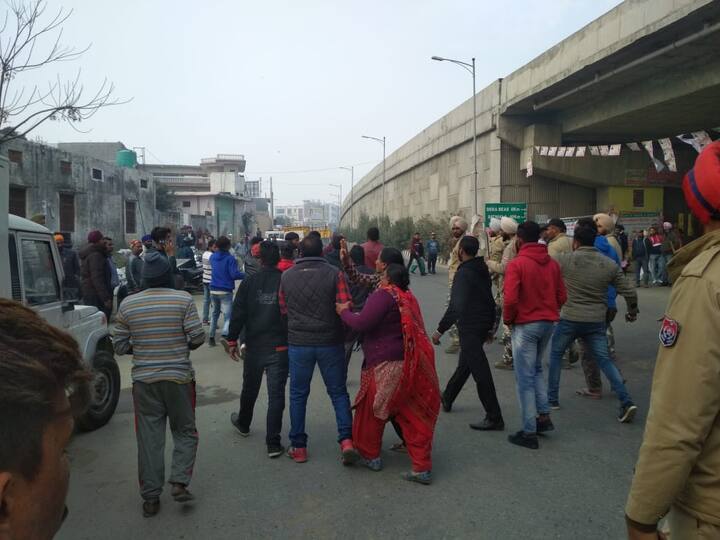 ਜੇ ਪੁਲਿਸ ਨੂੰ ਕੋਈ ਸ਼ਿਕਾਇਤ ਮਿਲਦੀ ਹੈ ਤਾਂ ਅਮਨ ਕਾਨੂੰਨ ਨੂੰ ਤੋੜਨ ਵਾਲਿਆਂ ਖਿਲਾਫ ਬਣਦੀ ਕਾਰਵਾਈ ਕੀਤੀ ਜਾਵੇਗੀ।