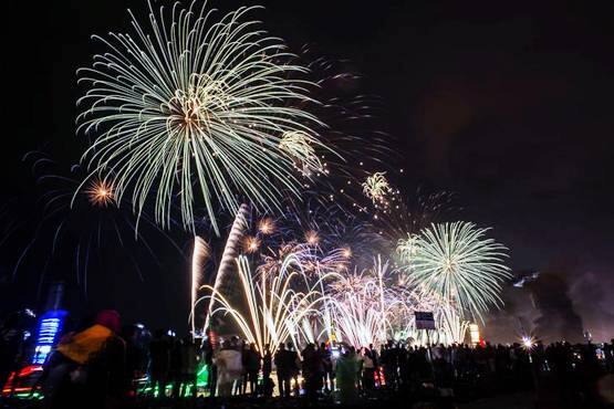 ਇੰਡੋਨੇਸ਼ੀਆ ਦੇ ਜਕਾਰਤਾ ਦੇ ਲੈਗੂਨ ‘ਚ ਅਨਕੋਲ ‘ਤੇ ਲੋਕਾਂ ਨੇ ਨਵੇਂ ਸਾਲ ਦਾ ਜਸ਼ਨ ਖਾਸ ਅੰਦਾਜ਼ ‘ਚ ਮਨਾਇਆ।