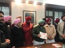 ਕੈਪਟਨ ਦੇ ਤੋਹਫੇ ਮਗਰੋਂ ਸਿੱਧੂ ਨੇ ਦਿੱਤੀ ਵਧਾਈ, ਵੇਖੋ ਤਸਵੀਰਾਂ