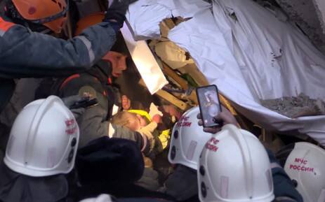 35 ਘੰਟੇ ਮਲਬੇ ‘ਚ ਦੱਬਿਆ ਰਿਹਾ 11 ਮਹੀਨੇ ਦਾ ਬੱਚਾ, ਕੱਢਿਆ ਸੁਰੱਖਿਅਤ