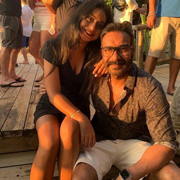 ਅਜੈ ਆਪਣੀ ਪਤਨੀ ਕਾਜੋਲ ਤੇ ਦੋਨੋਂ ਬੱਚਿਆਂ ਨਾਲ ਥਾਈਲੈਂਡ ਪਹੁੰਚੇ ਹਨ ਜਿੱਥੋਂ ਦੀਆਂ ਤਸਵੀਰਾਂ ਨੂੰ ਉਨ੍ਹਾਂ ਨੇ ਸੋਸ਼ਲ ਮੀਡੀਆ ‘ਤੇ ਸ਼ੇਅਰ ਕੀਤਾ ਹੈ।