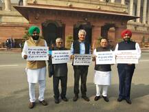 ਮੋਦੀ ਸਰਕਾਰ ਵੱਲੋਂ ਗੁਰੂ ਨਾਨਕ ਦੇਵ ਯੂਨੀਵਰਸਿਟੀ ਦੇ ਫੰਡ ਰੋਕਣ ਦਾ ਪੰਜਾਬੀ ਐਮਪੀਜ਼ ਨੇ ਕੀਤਾ ਵਿਰੋਧ