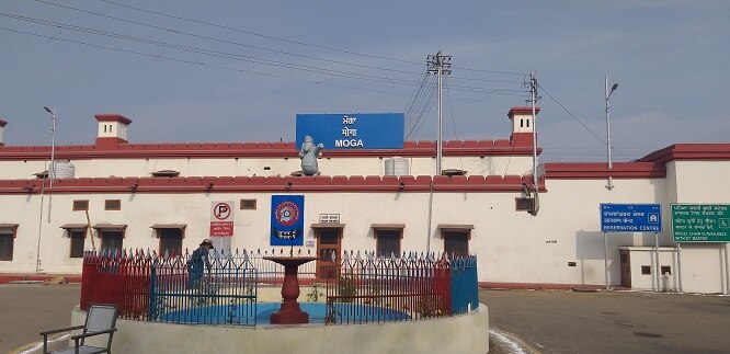 ਮੋਗਾ: ਹਫ਼ਤੇ ਵਿੱਚ ਦੋ ਵਾਰੀ ਦਿੱਲੀ ਜਾਣ ਵਾਲੀ ਸ਼ਤਾਬਦੀ ਐਕਸਪ੍ਰੈਸ ਨੂੰ ਹੁਣ ਜਨ-ਸ਼ਤਾਬਦੀ ਐਕਪ੍ਰੈਸ ਟਰੇਨ ਕੀਤਾ ਜਾ ਸਕਦਾ ਹੈ।