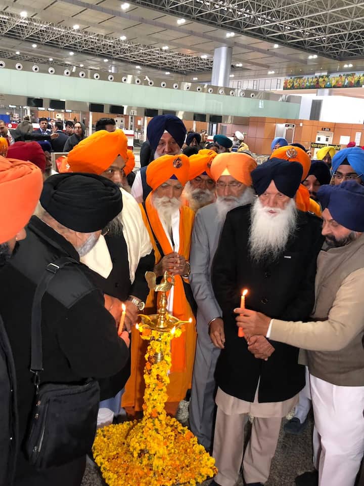 ਹਜ਼ੂਰ ਸਾਹਿਬ ਨੂੰ ਤਖ਼ਤ ਸੱਚਖੰਡ ਸ੍ਰੀ ਹਜ਼ੂਰ ਅਬਚਲਨਗਰ ਸਾਹਿਬ ਤੇ ਅਬਚਲ ਨਗਰ ਦੇ ਨਾਂ ਨਾਲ ਜਾਣਿਆ ਜਾਂਦਾ ਹੈ। ਇਹ ਸਿੱਖ ਧਰਮ ਦੇ ਪੰਜ ਤਖ਼ਤਾਂ ਵਿੱਚੋਂ ਇੱਕ ਹੈ। ਇਹ ਨਾਂਦੇੜ ਵਿੱਚ ਗੋਦਾਵਰੀ ਨਦੀ ਦੇ ਕਿਨਾਰੇ ’ਤੇ ਸਥਿਤ ਹੈ।