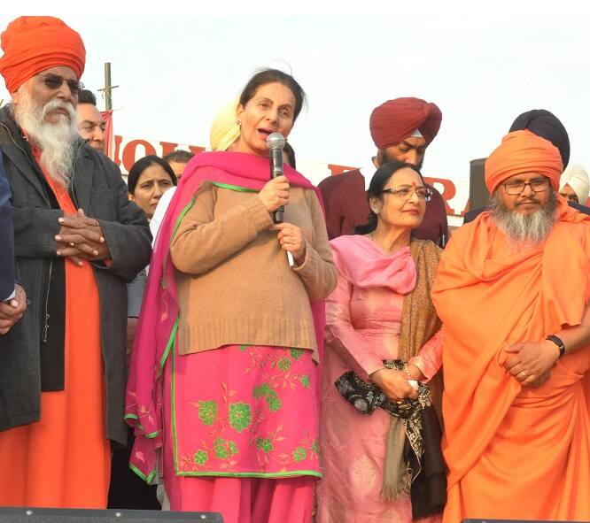 ਜ਼ਿਕਰਯੋਗ ਹੈ ਕਿ ਪਰਨੀਤ ਕੌਰ ਪਹਿਲਾਂ ਹੀ ਐਲਾਨ ਕਰ ਚੁੱਕੇ ਹਨ ਕਿ ਉਹ ਪਟਿਆਲਾ ਸੀਟ ਤੋਂ ਹੀ ਲੋਕ ਸਭਾ ਚੋਣ ਲੜਨ ਦੀ ਇਛੁੱਕ ਹਨ। 