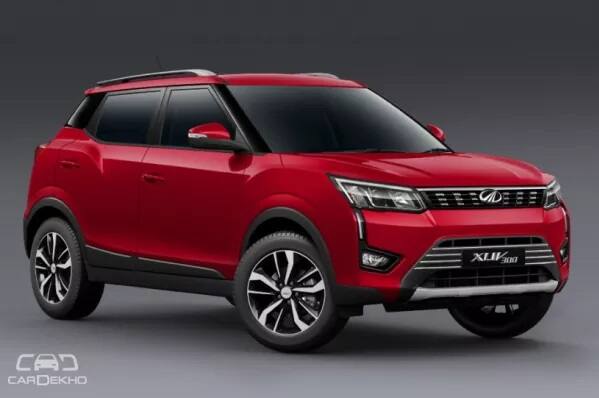 ਮਹਿੰਦਰਾ XUV300 ਨੂੰ ਸੈਂਗਯਾਂਗ ਟਿਵੋਲੀ ਦੇ ਪਲੇਟਫਾਰਮ ’ਤੇ ਤਿਆਰ ਕੀਤਾ ਗਿਆ ਹੈ। ਸੈਂਗਯਾਂਗ ਟਿਵੋਲੀ ਗਲੋਬਲ ਮਾਰਕਿਟ ਵਿੱਚ ਬੇਹੱਦ ਸਫ਼ਲ ਕਾਰ ਰਹੀ ਹੈ। ਇਸ ਨੂੰ 2015 ’ਚ ਲਾਂਚ ਕੀਤਾ ਗਿਆ ਸੀ। ਹੁਣ ਤਕ ਇਸ ਦੇ 2.6 ਲੱਖ ਤੋਂ ਵੱਧ ਯੂਨਿਟ ਵਿਕ ਚੁੱਕੇ ਹਨ। 