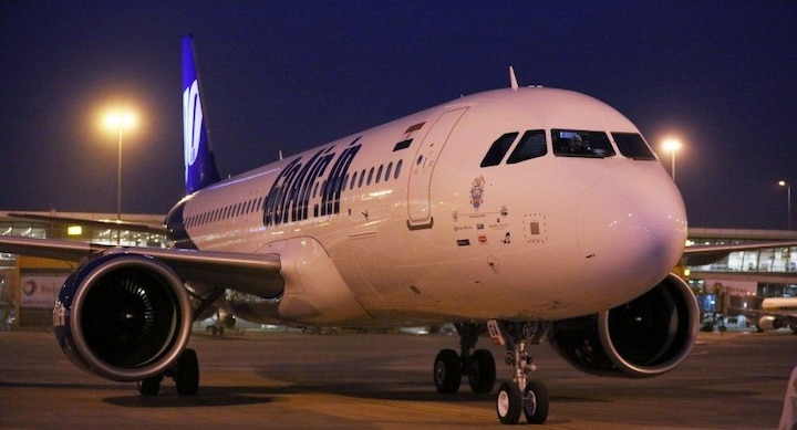 GoAir Delhi flight returns to Mumbai due to engine vibrations ਗੋ-ਏਅਰ ਦੀ ਫਲਾਈਟ ਦੀ ਹੋਈ ਐਮਰਜੈਂਸੀ ਲੈਂਡਿੰਗ, ਸਵਾਰ ਸੀ 168 ਯਾਤਰੀ