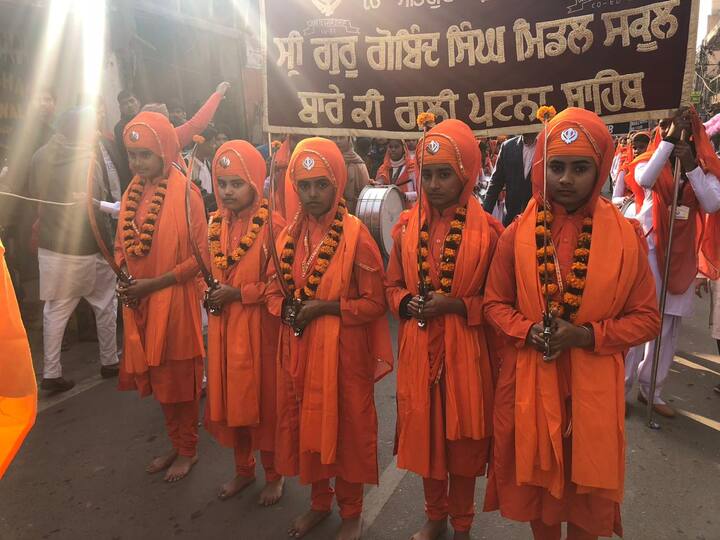 ਪਟਨਾ ਸਾਹਿਬ ਵਿਖੇ ਦਸਮ ਪਾਤਸ਼ਾਹ ਸਾਹਿਬ ਸ੍ਰੀ ਗੁਰੂ ਗੋਬਿੰਦ ਸਿੰਘ ਜੀ ਦੇ ਪ੍ਰਕਾਸ਼ ਪੁਰਬ ਨੂੰ ਸਮਰਪਿਤ ਅੱਜ ਗੁਰਦੁਆਰਾ ਗਊ ਘਾਟ ਸਾਹਿਬ ਤੋਂ ਨਗਰ ਕੀਰਤਨ ਸਜਾਇਆ ਗਿਆ।