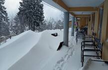 ਲੋਹੜੀ ਦੀ ਰਾਤ ਤੋਂ ਪਹਿਲਾਂ ਪਹਾੜਾਂ \'ਤੇ ਭਾਰੀ ਬਰਫ਼ਬਾਰੀ ਤੇ ਮੈਦਾਨਾਂ \'ਚ ਹਲਕੀ ਬਾਰਿਸ਼ ਕਾਰਨ ਠੰਢ ਵਧੀ