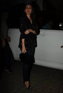 ਦੇਰ ਰਾਤ ਪਾਰਟੀ \'ਚੋਂ ਨਿਕਲੀਆਂ ਬਾਲੀਵੁੱਡ ਅਦਾਕਾਰਾਂ ਕੈਮਰੇ \'ਚ ਕੈਦ