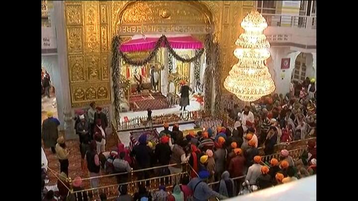 ਠੰਢ ਦਾ ਮੌਸਮ ਹੋਣ ਦੇ ਬਾਵਜੂਦ ਵੱਡੀ ਗਿਣਤੀ ਸੰਗਤ ਨੇ ਭੋਗ ਵਿੱਚ ਹਾਜ਼ਰੀ ਭਰੀ। 