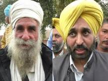 ਜਦੋਂ ਬਾਬੇ ਨੇ ਭਗਵੰਤ ਮਾਨ ਨੂੰ ਸਟੇਜ਼ \'ਤੇ ਭੇਟ ਕੀਤੀ ਦੇਸੀ \'ਬੋਤਲ\', ਸੋਸ਼ਲ ਮੀਡੀਆ \'ਤੇ ਵਾਇਰਲ