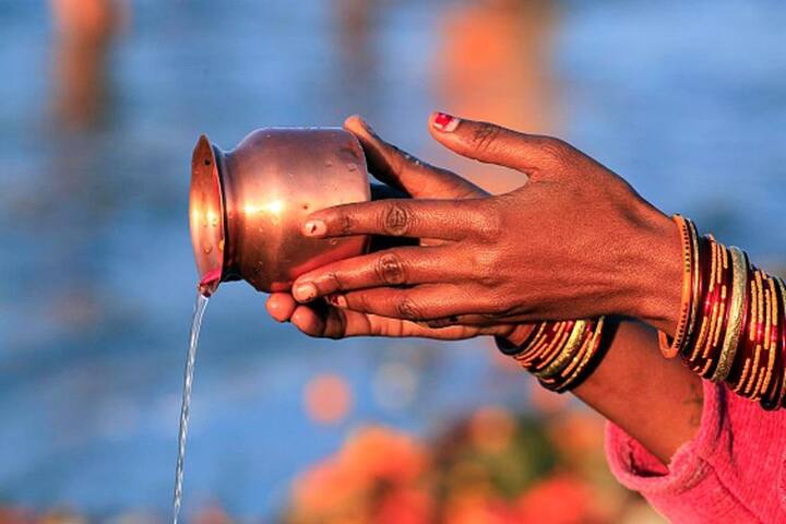 ਇਸ ਤਰ੍ਹਾਂ ਸਾਰੀਆਂ ਸਬਜ਼ੀਆਂ ਤੋਂ ਬਣੀ ਖਿਚੜੀ ਕਾਫ਼ੀ ਪੌਸ਼ਟਿਕ ਸੀ ਤੇ ਝਟਪਟ ਬਣ ਜਾਂਦੀ ਸੀ। ਇਸੇ ਤਰ੍ਹਾਂ ਉਹ ਖਿਲਜੀ ਦਾ ਅੱਤਵਾਦ ਦੂਰ ਕਰਨ ਵਿੱਚ ਸਫ਼ਲ ਰਹੇ। ਖਿਲਜੀ ਤੋਂ ਮੁਕਤੀ ਮਿਲਣ ਕਰਕੇ ਗੋਰਖਪੁਰ ਵਿੱਚ ਮਕਰ ਸੰਕਰਾਂਤੀ ਨੂੰ ਵਿਜੈ ਦਰਸ਼ਨ ਪਰਵ ਵਜੋਂ ਵੀ ਮਨਾਇਆ ਜਾਂਦਾ ਹੈ।