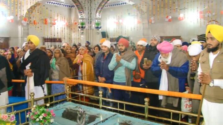 ਇਹ ਇਤਹਾਸਕ ਮਾਘੀ ਮੇਲਾ 40 ਮੁਕਤਿਆਂ ਦੀ ਯਾਦ ਵਿੱਚ ਹਰ ਸਾਲ ਬੜੀ ਸ਼ਰਧਾ ਤੇ ਸਦਭਾਵਨਾ ਨਾਲ ਮਨਾਇਆ ਜਾਂਦਾ ਹੈ। ਇਹ ਇਤਹਾਸਕ ਜੋੜ ਮੇਲਾ ਸ੍ਰੀ ਮੁਕਤਸਰ ਸਾਹਿਬ ਵਿੱਚ ਤਿੰਨ ਦਿਨ ਤਕ ਚੱਲਦਾ ਹੈ। ਵੇਖੋ ਤਸਵੀਰਾਂ-