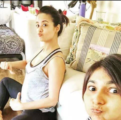 ਸੁਰਵੀਨ ਨੇ ਸੋਸ਼ਲ ਮੀਡੀਆ ਰਾਹੀਂ ਆਪਣੀ ਪ੍ਰੈਗਨੈਂਸੀ ਦਾ ਖੁਲਾਸਾ ਕੀਤਾ ਹੈ।