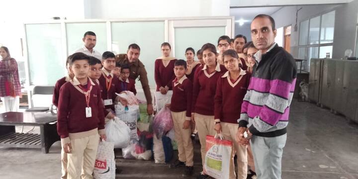 ਸੁਨੀਲ ਸੰਧੂ ਹੁਣ ਤਕ ਤਕਰੀਬਨ 50 ਜ਼ਖ਼ਮੀਆਂ ਨੂੰ ਹਸਪਤਾਲ ਪਹੁੰਚਾ ਚੁੱਕੇ ਹਨ। ਵਾਤਾਵਰਨ ਦੀ ਸੰਭਾਲ ਲਈ ਉਹਹ ਦਰਖ਼ਤ ਲਾਉਣ ਤੇ ਪਰਾਲੀ ਨਾ ਸਾੜਨ ਵਿੱਚ ਵੀ ਆਪਣਾ ਯੋਗਦਾਨ ਆਉਂਦੇ ਹਨ। ਇਸ ਤੋਂ ਇਲਾਵਾ ਸ਼ਹਿਰ ਵਿੱਚ ਹੋਣ ਵਾਲੇ ਕੰਪੀਟੀਸ਼ਨ ਐਗ਼ਜ਼ਾਮ ਜਾਂ ਹੋਰ ਇਮਤਿਹਾਨਾਂ ਲਈ ਦੂਰ ਦੁਰੇਡਿਓਂ ਆਉਣ ਵਾਲੇ ਉਮੀਦਵਾਰਾਂ ਦੇ ਰਹਿਣ, ਖਾਣ-ਪੀਣ ਤੇ ਗ਼ਲਤ ਪ੍ਰੀਖਿਆ ਕੇਂਦਰ ਤੋਂ ਸਹੀ ਕੇਂਦਰ ਵਿੱਚ ਜਾਣ ਲਈ ਉਨ੍ਹਾਂ ਦੀ ਮਦਦ ਕਰਦੇ ਹਨ। 