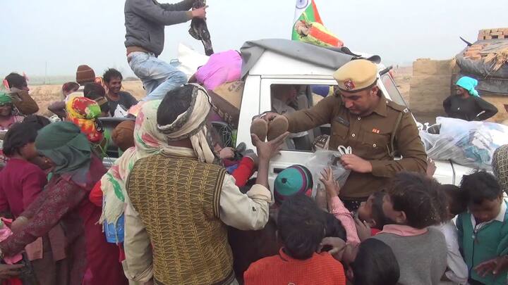 ਸੁਨੀਲ ਨੂੰ ਉਸ ਦਿਨ ਬੇਹੱਦ ਆਨੰਦ ਮਿਲਿਆ। ਫਿਰ ਉਸ ਨੇ ਗ਼ਰੀਬਾਂ ਲਈ ਕੱਪੜੇ ਦਾਨ ਕਰਨ ਦਾ ਮਨ ਬਣਾਇਆ ਪਰ ਕਾਂਸਟੇਬਲ ਦੀ ਨੌਕਰੀ ਤੋਂ ਇਹ ਸਭ ਪੂਰਾ ਨਹੀਂ ਸੀ ਕੀਤਾ ਜਾ ਸਕਦਾ। 