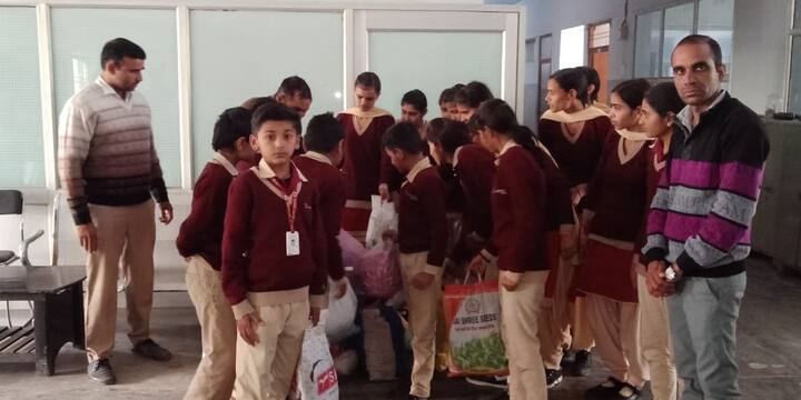 ਸਾਡੇ ਵੱਲੋਂ ਮਨੁੱਖਤਾ ਤੇ ਨੇਕ ਦਿਲੀ ਦੀ ਮਿਸਾਲ ਸੁਨੀਲ ਸੰਧੂ ਨੂੰ ਭਵਿੱਖ ਲਈ ਸ਼ੁਭਕਾਮਨਾਵਾਂ।