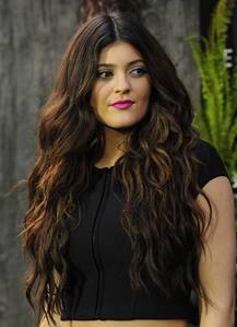 ਕਿਮ ਦੀ ਛੋਟੀ ਭੈਣ ਕਾਇਲੀ ਦੇ ਫੋਟੋਸ਼ੂਟ ਦੇ ਚੁਫੇਰੇ ਚਰਚਾ