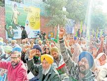 ਕਰਜ਼ ਮੁਆਫ਼ੀ ਲਈ ਕਿਸਾਨ ਤੇ ਮਜ਼ਦੂਰ ਸੰਗਠਨ ਇੱਕਜੁਟ, ਕਈ ਜ਼ਿਲ੍ਹਿਆਂ ’ਚ ਧਰਨੇ