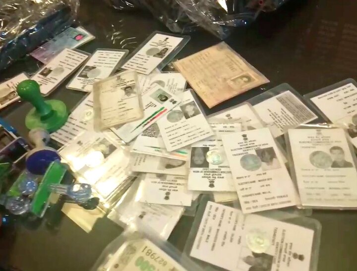 ਉਸ ਦਾ ਗਰੋਹ ਪਿਛਲੇ ਪੰਜ ਸਾਲਾਂ ਦੌਰਾਨ ਪੰਜਾਬ ਤੇ ਹਰਿਆਣਾ ਦੇ 150 ਤੋਂ ਵੱਧ ਬੇਰੁਜ਼ਗਾਰ ਨੌਜਵਾਨਾਂ ਦੇ ਜਾਅਲੀ ਦਸਤਾਵੇਜ਼ ਤਿਆਰ ਕਰ ਚੁੱਕੇ ਹਨ। ਉਨ੍ਹਾਂ ਆਪਣੇ ਗੋਰਖਧੰਦੇ ਰਾਹੀਂ ਹੁਣ ਤਕ 26 ਨੌਜਵਾਨਾਂ ਨੂੰ ਫ਼ੌਜ ਵਿੱਚ ਭਰਤੀ ਵੀ ਕਰਵਾ ਚੁੱਕੇ ਹਨ। 