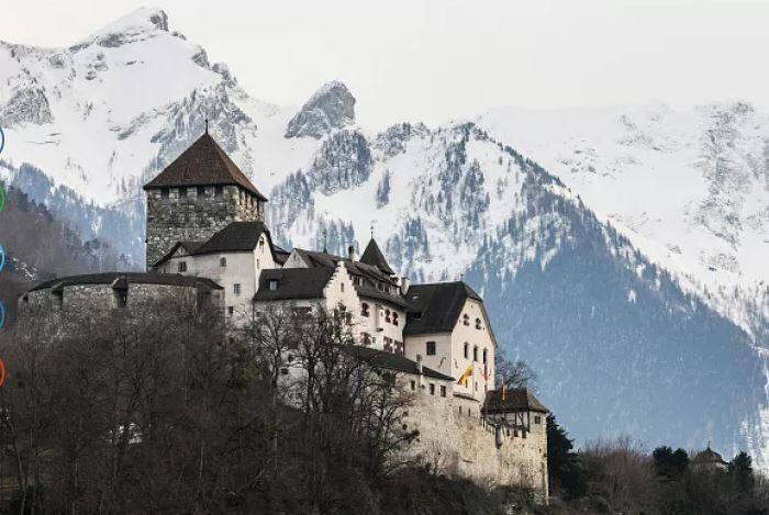 ਲਿਕਟੈਂਸਟੀਨ ਦੇ ਲੋਕ ਜਰਮਨੀ ਭਾਸ਼ਾ ਬੋਲਦੇ ਹਨ।