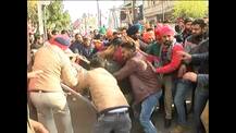 ਅੰਮ੍ਰਿਤਸਰ ’ਚ ਅਧਿਆਪਕਾਂ ’ਤੇ ਪੁਲਿਸ ਦਾ ਡੰਡਾ