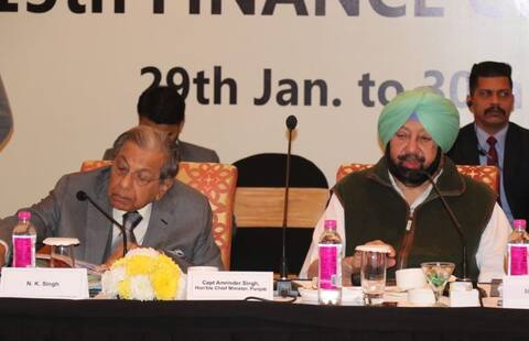 ਕੈਪਟਨ ਨੇ ਪੰਜਾਬ ਲਈ ਮੰਗਿਆ ਮੋਟਾ ਗੱਫਾ, ਵਿੱਤ ਕਮਿਸ਼ਨ ਕੋਲ ਬਿਆਨੀ ਸੂਬੇ ਦੀ ਹਾਲਤ ਕੈਪਟਨ ਨੇ ਪੰਜਾਬ ਲਈ ਮੰਗਿਆ ਮੋਟਾ ਗੱਫਾ, ਵਿੱਤ ਕਮਿਸ਼ਨ ਕੋਲ ਬਿਆਨੀ ਸੂਬੇ ਦੀ ਹਾਲਤ