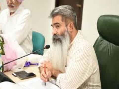 ਢਿੱਲੀ ਕਾਰਗੁਜ਼ਾਰੀ ਦੇ ਚਲਦੇ ਜ਼ਿਲ੍ਹਾ ਖੁਰਾਕ ਸਪਲਾਈ ਕੰਟਰੋਲਰ ਮੁਅੱਤਲ ਢਿੱਲੀ ਕਾਰਗੁਜ਼ਾਰੀ ਦੇ ਚਲਦੇ ਜ਼ਿਲ੍ਹਾ ਖੁਰਾਕ ਸਪਲਾਈ ਕੰਟਰੋਲਰ ਮੁਅੱਤਲ