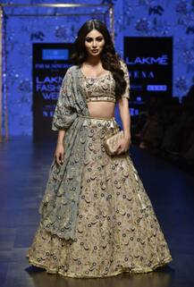 ‘ਗੋਲਡ’ ਸਟਾਰ ਮੌਨੀ ਰਾਏ ਦਾ ਰੈਂਪ ‘ਤੇ ਧਮਾਕਾ, ਵੇਖੋ ਤਸਵੀਰਾਂ