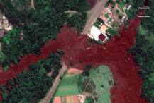 ਬੰਨ੍ਹ ਢਹਿਣ ਮਗਰੋਂ ਆਈ ਪਰਲੋ, 110 ਮੌਤਾਂ, ਵੇਖੋ ਖ਼ੌਫ਼ਨਾਕ ਤਸਵੀਰਾਂ