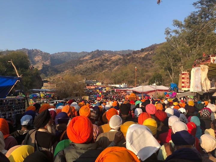 ਇਤਿਹਾਸ ਮੁਤਾਬਕ 1673 ਵਿੱਚ ਗੁਰੂ ਸਾਹਿਬ ਦਾ ਵਿਆਹ ਲਾਹੌਰ ਨਿਵਾਸੀ ਭਾਈ ਹਰਜਸ ਜੀ ਦੀ ਸਪੁੱਤਰੀ ਮਾਤਾ ਜੀਤੋ ਜੀ ਨਾਲ ਹੋਇਆ ਸੀ।
