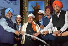 ਗੁਰੂ ਗ੍ਰੰਥ ਸਾਹਿਬ ਦਾ ਬੰਗਾਲੀ \'ਚ ਤਰਜ਼ਮਾ, ਸਾਬਕਾ ਰਾਸ਼ਟਰਪਤੀ ਮੁਖਰਜੀ ਨੇ ਪੰਜ ਅੰਕਾਂ \'ਚ ਕੀਤਾ ਜਾਰੀ