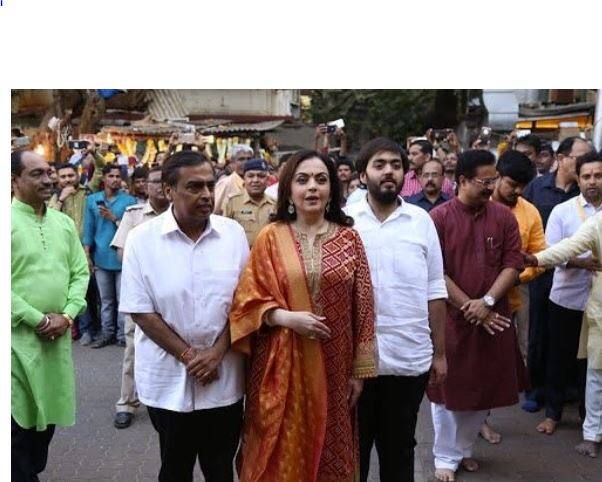 ਈਸ਼ਾ ਅੰਬਾਨੀ ਦੇ ਵਿਆਹ ਤੋਂ ਬਾਅਦ ਅੰਬਾਨੀ ਪਰਿਵਾਰ ਆਕਾਸ਼ ਅੰਬਾਨੀ ਦੇ ਵਿਆਹ ਦੀਆਂ ਤਿਆਰੀਆਂ 'ਚ ਲੱਗਿਆ ਹੋਇਆ ਹੈ।