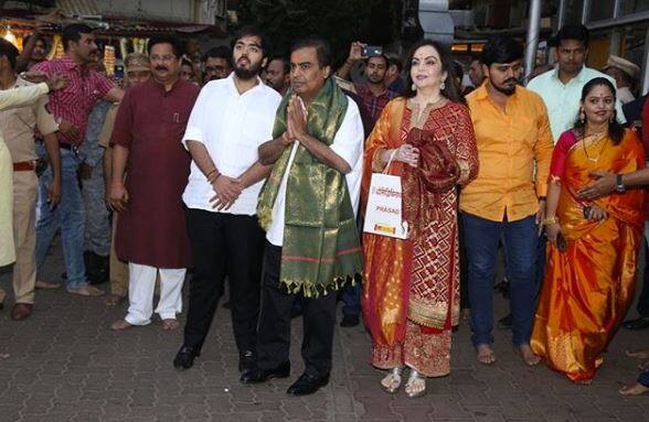 ਇਸ ਮੌਕੇ ਦੀ ਸਭ ਦੀ ਤਸਵੀਰਾਂ ਸੋਸ਼ਲ ਮੀਡੀਆ 'ਤੇ ਵਾਇਰਲ ਹੋ ਰਹੀਆਂ ਹਨ।