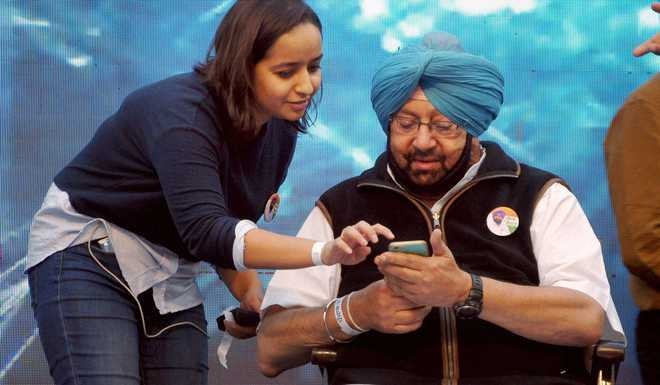 capt amarinder singh made his account on snapchat on valentine day eve ਵੈਲੇਨਟਾਈਨ ਡੇਅ ਤੋਂ ਪਹਿਲੀ ਸ਼ਾਮ ਕੈਪਟਨ ਨੂੰ ਜਾਗਿਆ ਨੌਜਵਾਨਾਂ ਦਾ ਮੋਹ