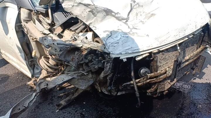 ਸ੍ਰੀ ਮੁਕਤਸਰ ਸਾਹਿਬ ਦੇ ਮੁਕਤਸਰ-ਬਠਿੰਡਾ ਰੋਡ ’ਤੇ ਅੱਜ ਭਿਆਨਕ ਸੜਕ ਹਾਦਸਾ ਵਾਪਰਿਆ। ਦੋ ਕਾਰਾਂ ਦੀ ਆਹਮੋ-ਸਾਹਮਣੇ ਟੱਕਰ ਹੋਣ ਕਰਕੇ ਦੋ ਜਣਿਆਂ ਦੀ ਮੌਤ ਹੋ ਗਈ।